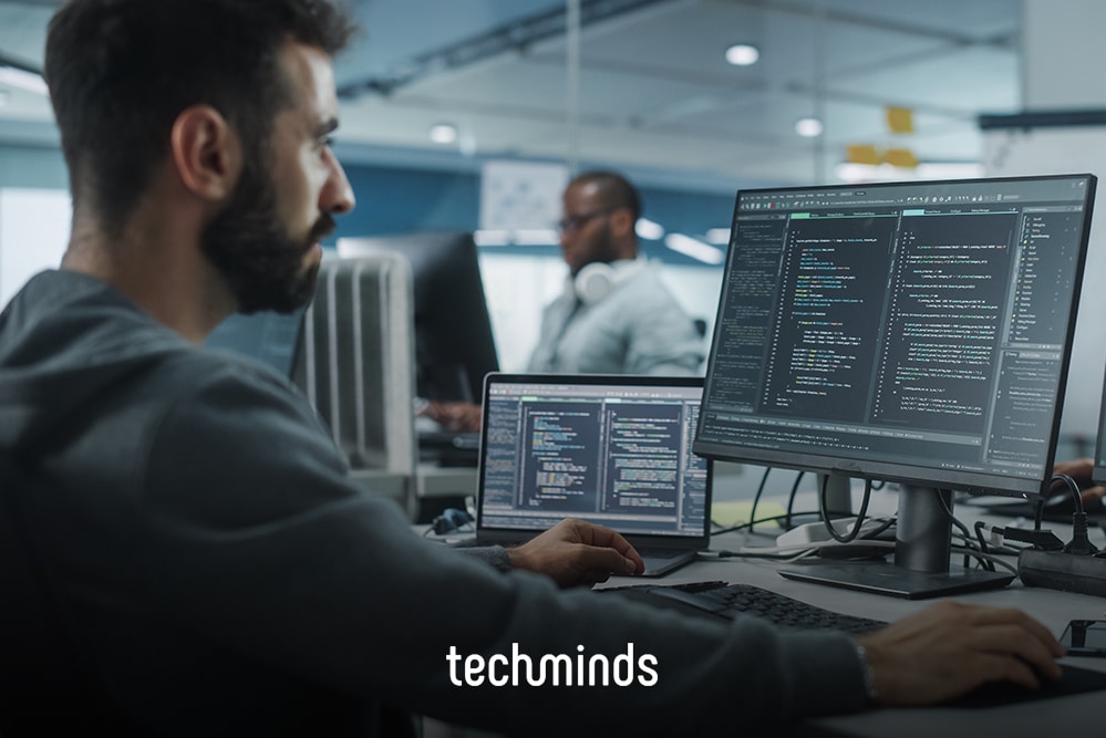 Informatiker entwickelt und analysiert IT-Systeme, Softwarelösungen und technische Prozesse