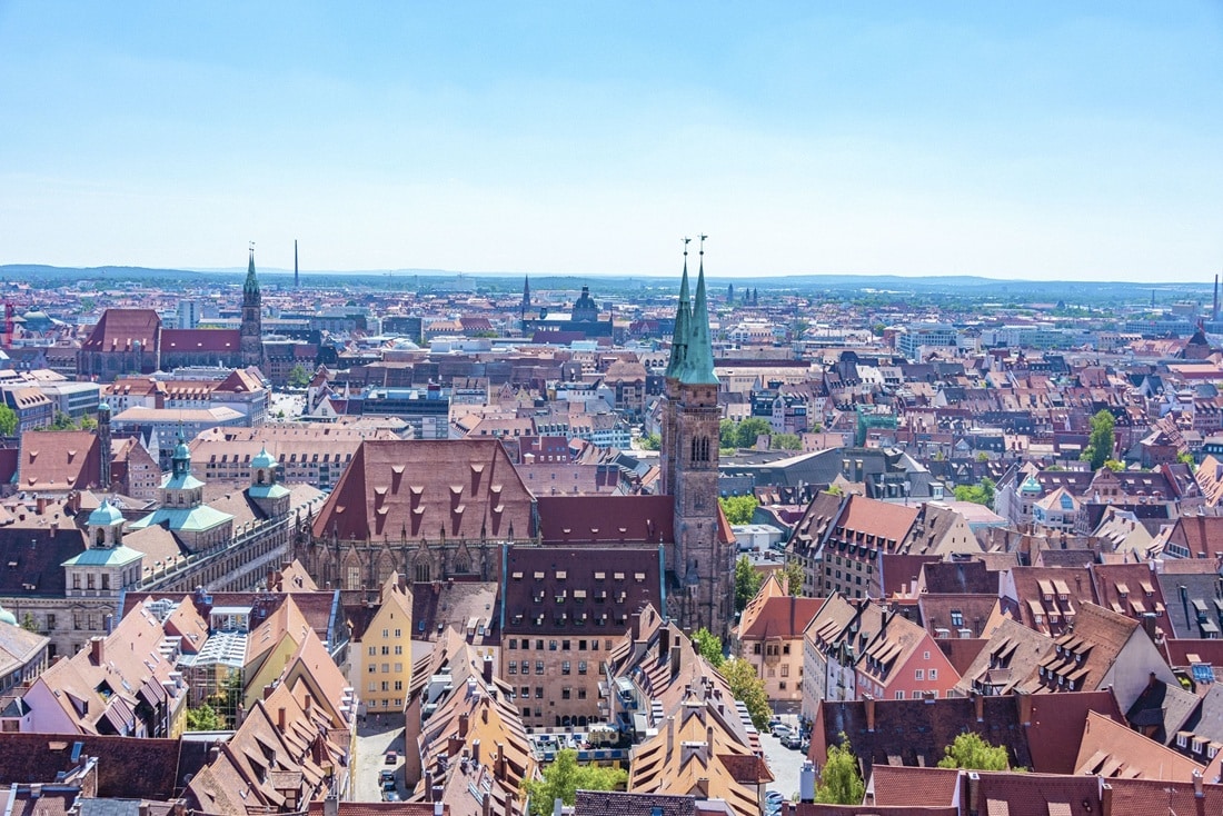 Blick über die Nürnberger Altstadt mit der Sebalduskirche